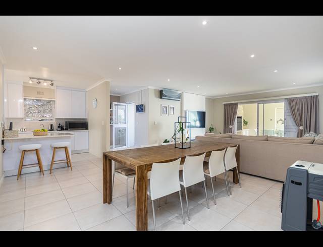 4 BEDROOM FREESTANDING SOLD IN SUNNINGDALE